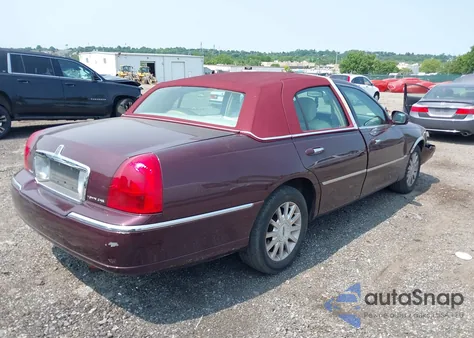 2006 Lincoln Town Car Signature z USA, uszkodzony, nr VIN 1LNHM81V16Y625321